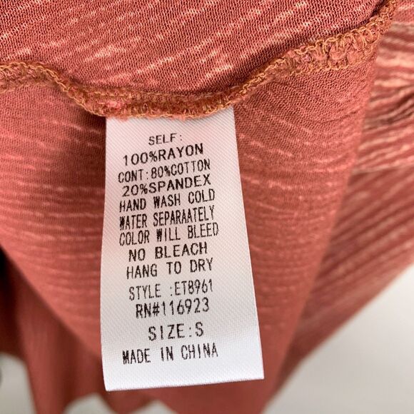 Easel flutter sleeve tunic top lace detail size small - Picture 9 of 12